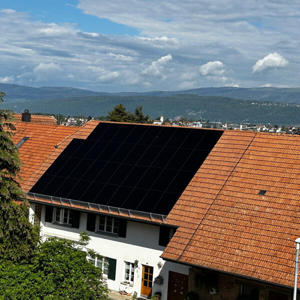 Grimm Solartechnik AG - Installation photovoltaïque sur toiture